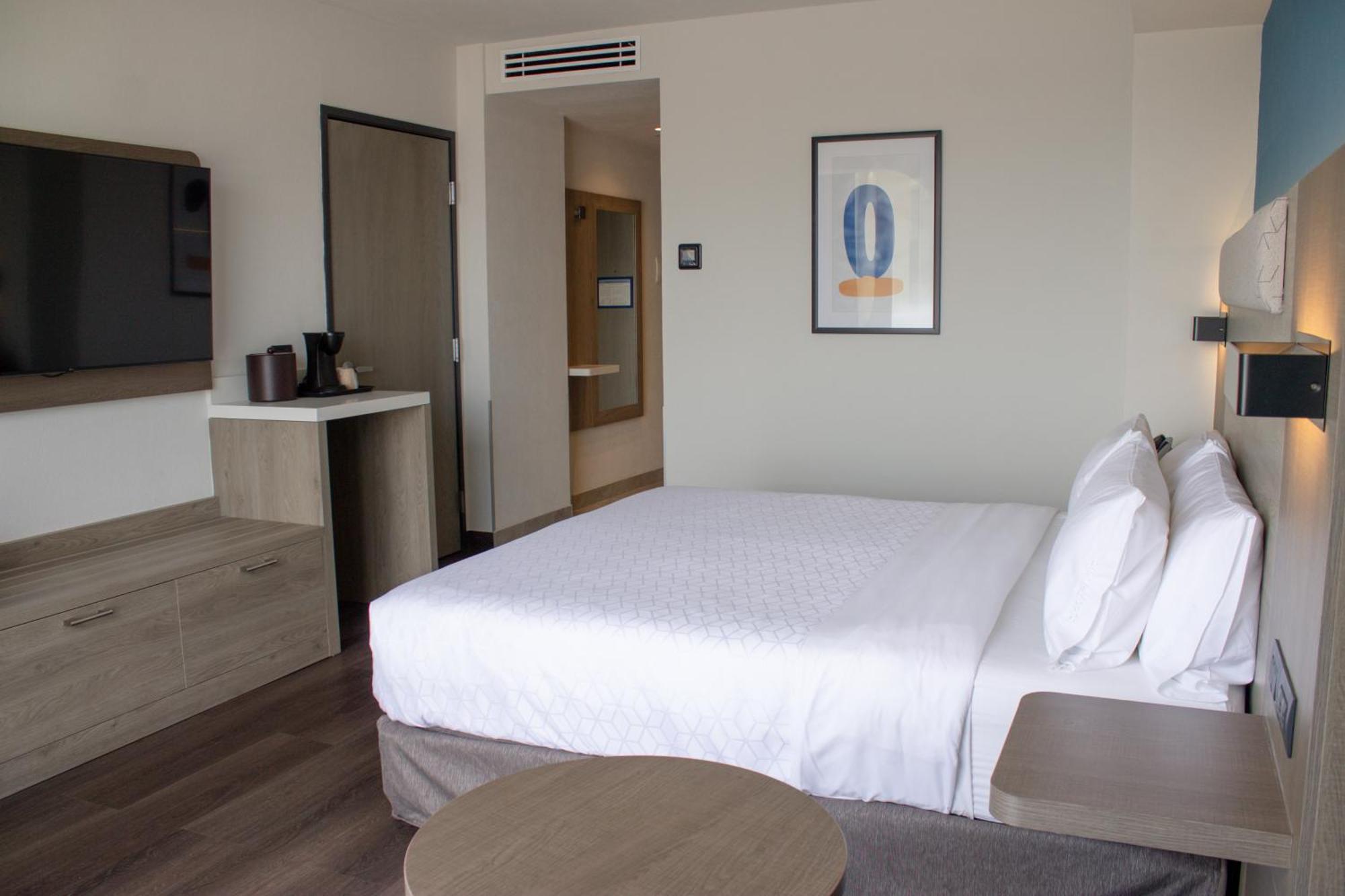 Hotel Express Guadalajara Expo, An Ihg 4*